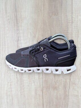 On Cloud 5 Black White Running Shoes Sneakers Women’s 8.5 Swiss Engineering